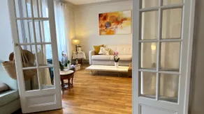 Spacious Parisian Loft | 4 min to Metro | Sleeps 8 - Image 4
