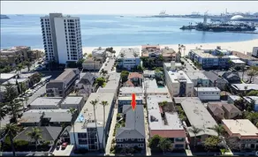 Spatious 2 bedroom apt, 1 block from beach - Image 2