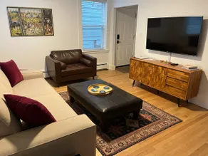 Sunny, private, quiet, modern apt near Harvard/MIT - Image 4