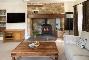 Downhouse Farm, grade II listed Cotswold farmhouse - Image 3