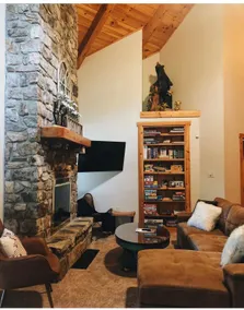 Tranquil, Boho Cabin Retreat overlooking Lake - Image 3