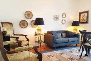 Spacious and Stylish with Fast Internet - Image 2