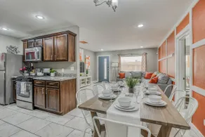 ☀6 KING BEDS/2 BATH/AIRPORT/PARKING/14 GUESTS✈ - Image 2