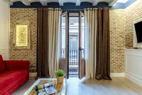 Colon EnjoyBCN Apts, Family Apartment 1 - Image 4