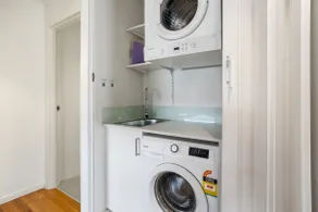 Kangaroo Bay Apartments (Apartment #8) - Image 5