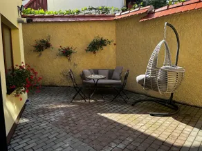 AKI GRAY Apartment - Image 3