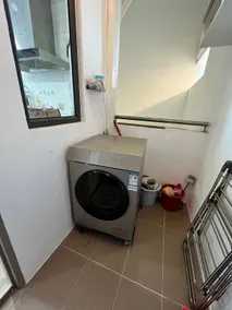 Hanns residence - Image 2