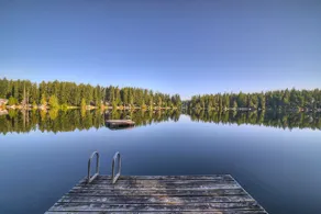 Lake Front Cabin. View, Private Dock & Hot Tub. - Image 4