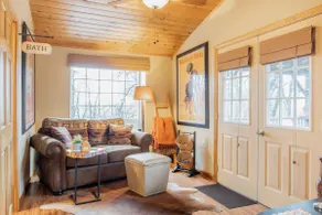 Charming and Cozy Cottage - Image 2
