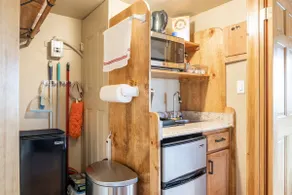 Charming and Cozy Cottage - Image 5