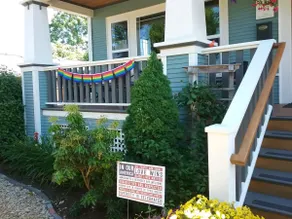 2BR Suite on Alberta St in hip art district - Image 5