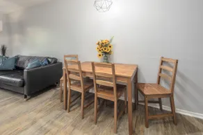 Overton Square/Zoo area 2bed/1bath/kitchen - Image 5