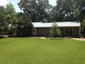 Relaxing 1 bedroom Unit w/ Private Bath & Kitchen - Image 2