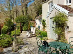 River side cottage ideally situated to explore Exmoor and the North Devon Coast. - Image 4