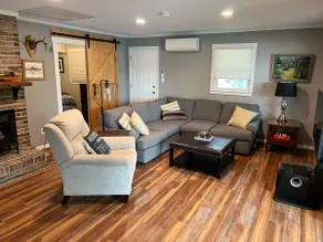 Lake Cabin Getaway - Image 4