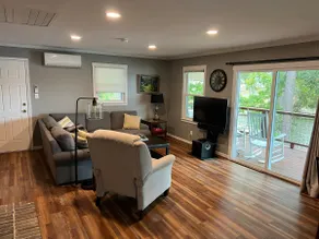 Lake Cabin Getaway - Image 5