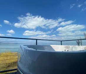 Hullám Panorama & Jacuzzi - Image 4