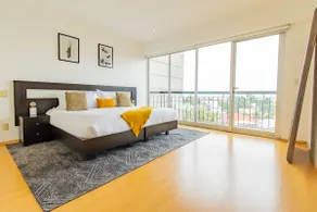 605 -   Beautiful 1BR Condo Perfect location @Santa Fe - Image 3