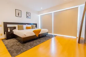 605 -   Beautiful 1BR Condo Perfect location @Santa Fe - Image 5