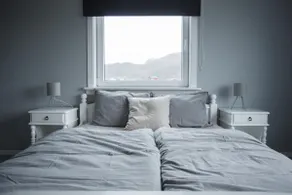Beach apartment with unique view - Image 3
