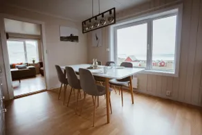 Beach apartment with unique view - Image 4