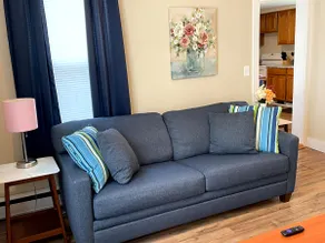 White Mountain Renovated 1 Bdrm + queen sleep sofa - Image 3