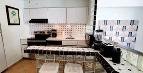 Exclusive Townhouse Just Steps from the Beach - Image 4