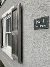 No1 The Cleave unique beachfront holiday cottage - Image 2