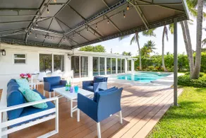 Waterfront Home 4 Bedroom w/Pool, and Game Room! - Image 4