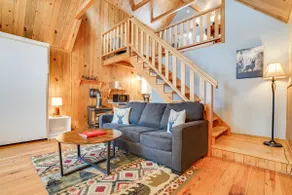 Beautiful Cabin With Partial Views of Mt. Adams - Image 5