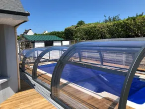 BEACHFRONT HOUSE WITH HEATED POOL - Image 3