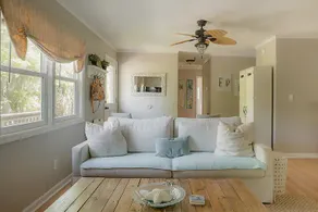 Beach Walkable Bungalow! Private + Beach Supplies - Image 3