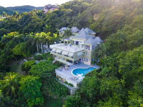 Spacious 10BR 12BA w/ Pool, Pickleball & Staff! - Image 2