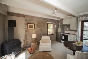 Deluxe Cabin 6 - Image 3