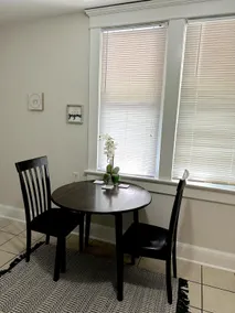 Charming Two Bedroom Studio - Image 4