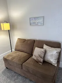 Charming Two Bedroom Studio - Image 2