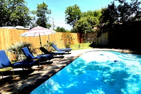 The pool house - Minutes from W7th/TCU/Stockyards - Image 2
