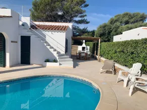 Villa with a private pool a few meters from the sea. - Image 2
