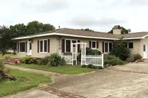 Guest House w/ Amazing Views and Lakefront Pier - Image 3