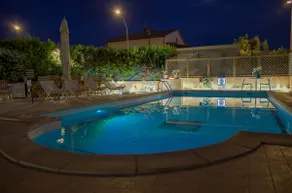 Elegant villa with private pool in Capalbio Scalo - Image 2