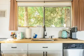 Lakefront Cedars - Cozy 1 bd Waterfront Cottage - Image 4