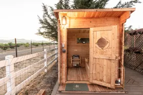 Rolling Hills Retreat: Sauna, Stars, Sanctuary - Image 3