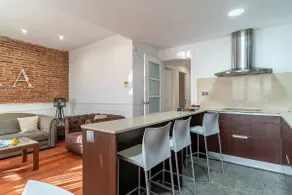 Deluxe Apartment by Fira EnjoyBCN Apartments - Image 3