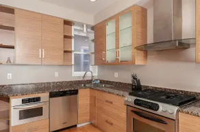 Luxury 2BD/2BH in Historic CWE/1E M - Image 4