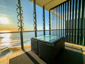 Spectacular Beach Views Penthouse, Newcastle Beach - Image 5