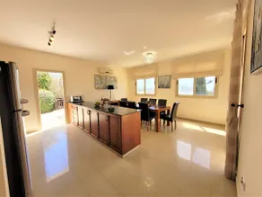 Coral Bay Villa with Sea View - Image 2