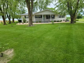 Small private country home with lake, spa, firepit - Image 5