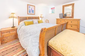 Beautifully appointed self-contained 2 bed flat - Image 2