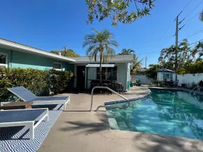 Blue Bungalow B - Image 3
