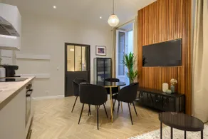 CASA ALMA. Downtown. Luxury. - Image 4